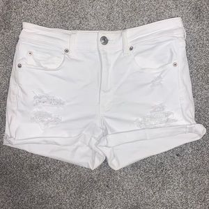 AE white high waisted shorts